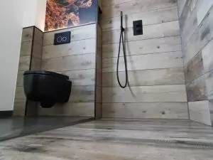 Badezimmer Fliesen in Holzoptik