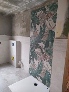 Fliesenarbeiten große Fliesen